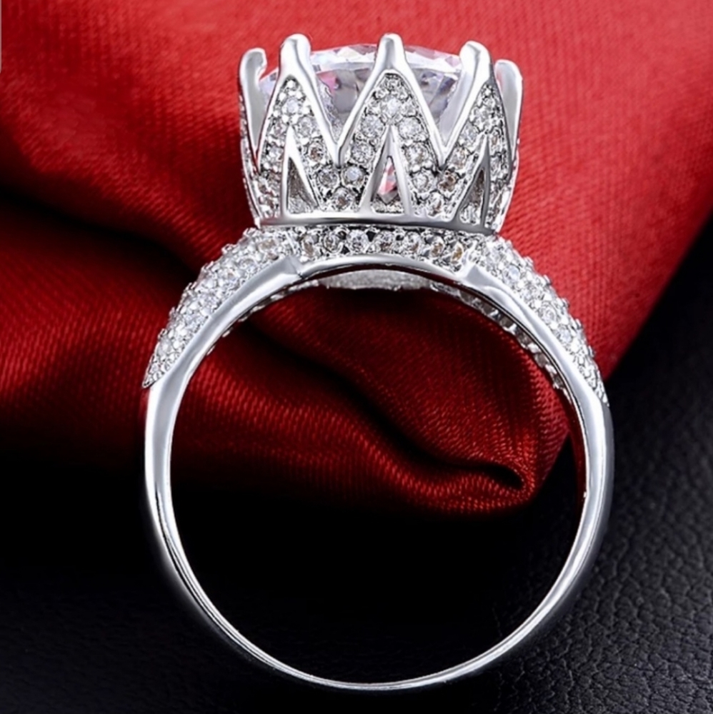 ❤️NEW QUEEN CROWN 🥰 925 STERLING SILVER DIAMOND RING